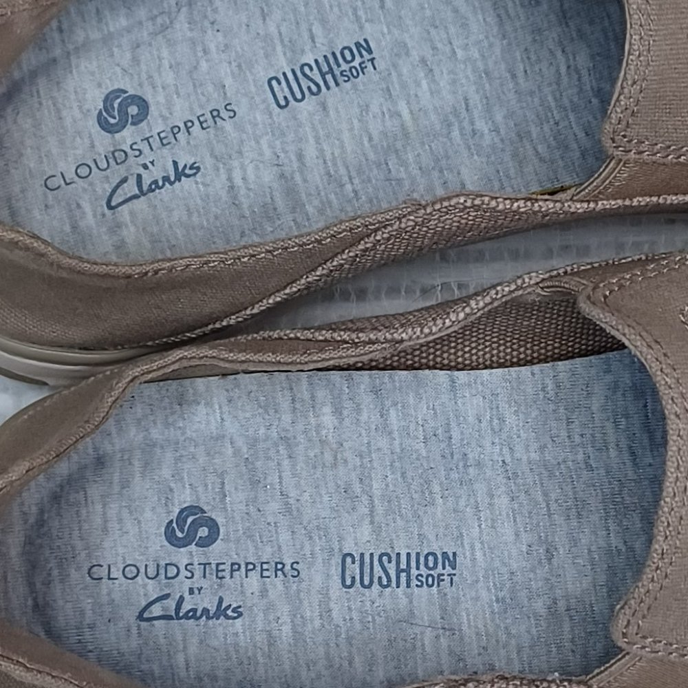 Cloudsteppers by Clarks Size 7.5 Mens New cream color - Picture 10 of 10